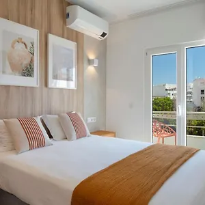 Hotel Made